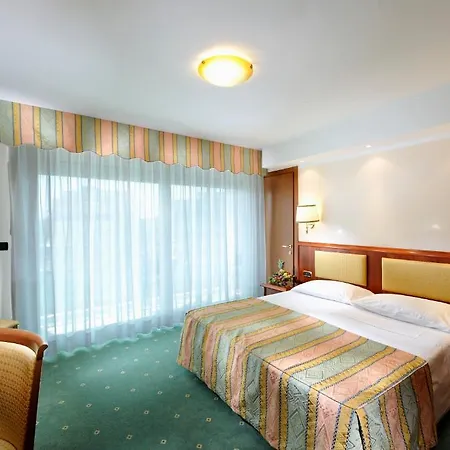 Hotel Vittoria 4*